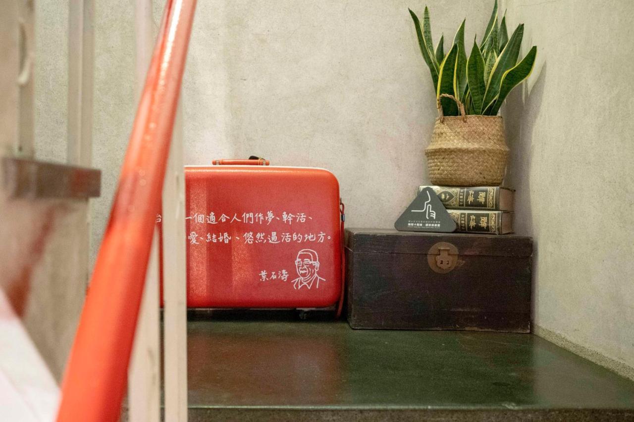 Lento Hostel Tainan Exterior photo